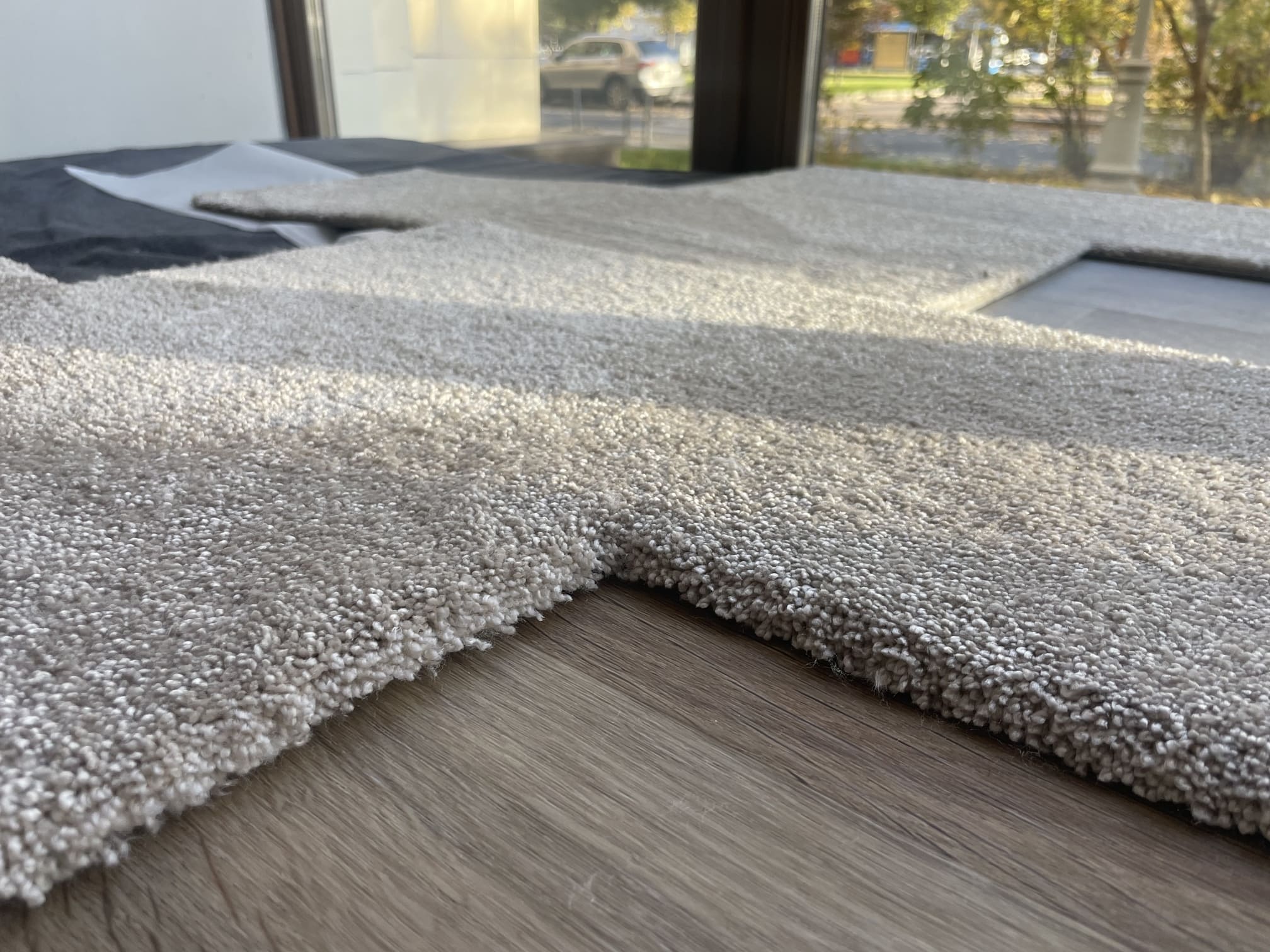 Ковровая плитка Bonkeel Priscus цвет 30 750×280×15,5 фото в интерьере